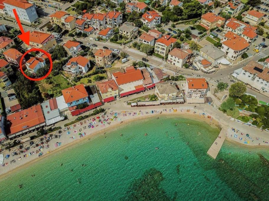 Sunny Grandma'S Garden Apartment Baska  Exterior photo